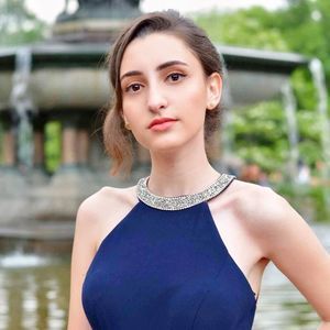 Meet your Posher, Sasha